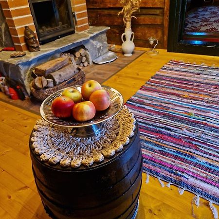 Вилла Casa Hariton Dragus Экстерьер фото