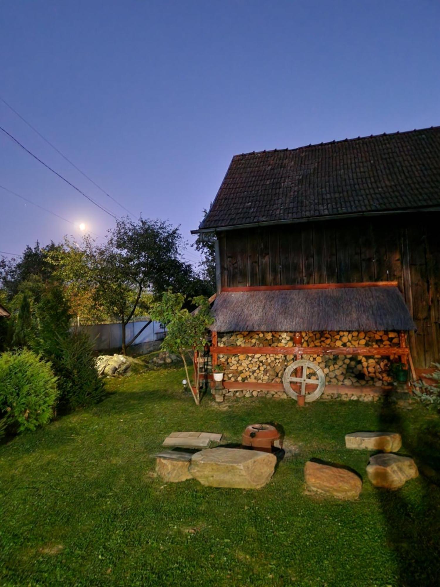 Вилла Casa Hariton Dragus Экстерьер фото
